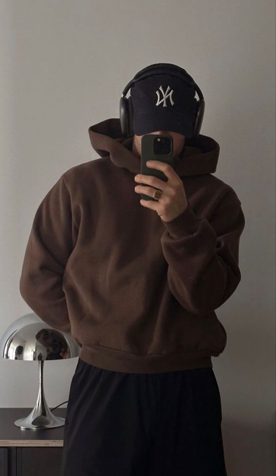 Classic Oversized Brown Hoodie – Premium Fleece Streetwear Pullover